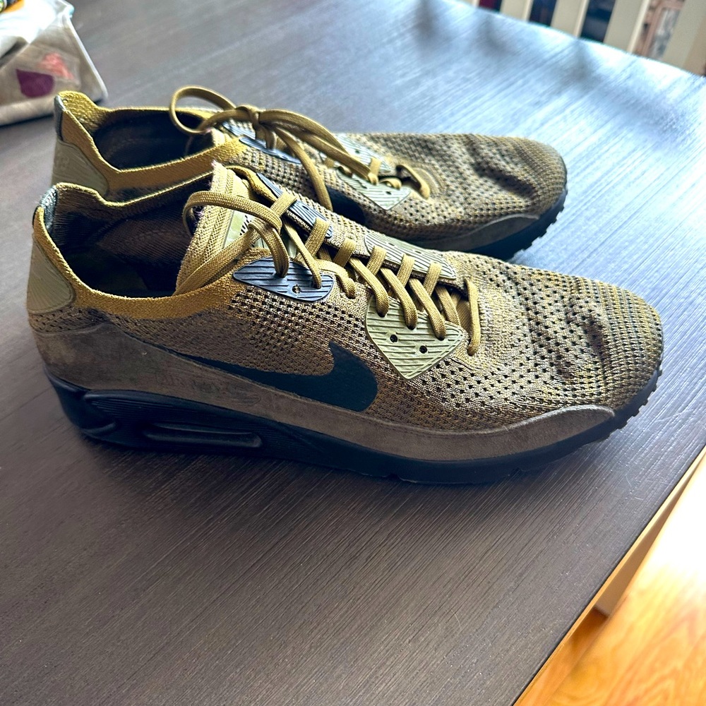 Nike AirMax sz 12